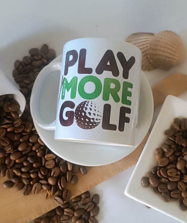 Hrnek s potiskem - Play More Golf